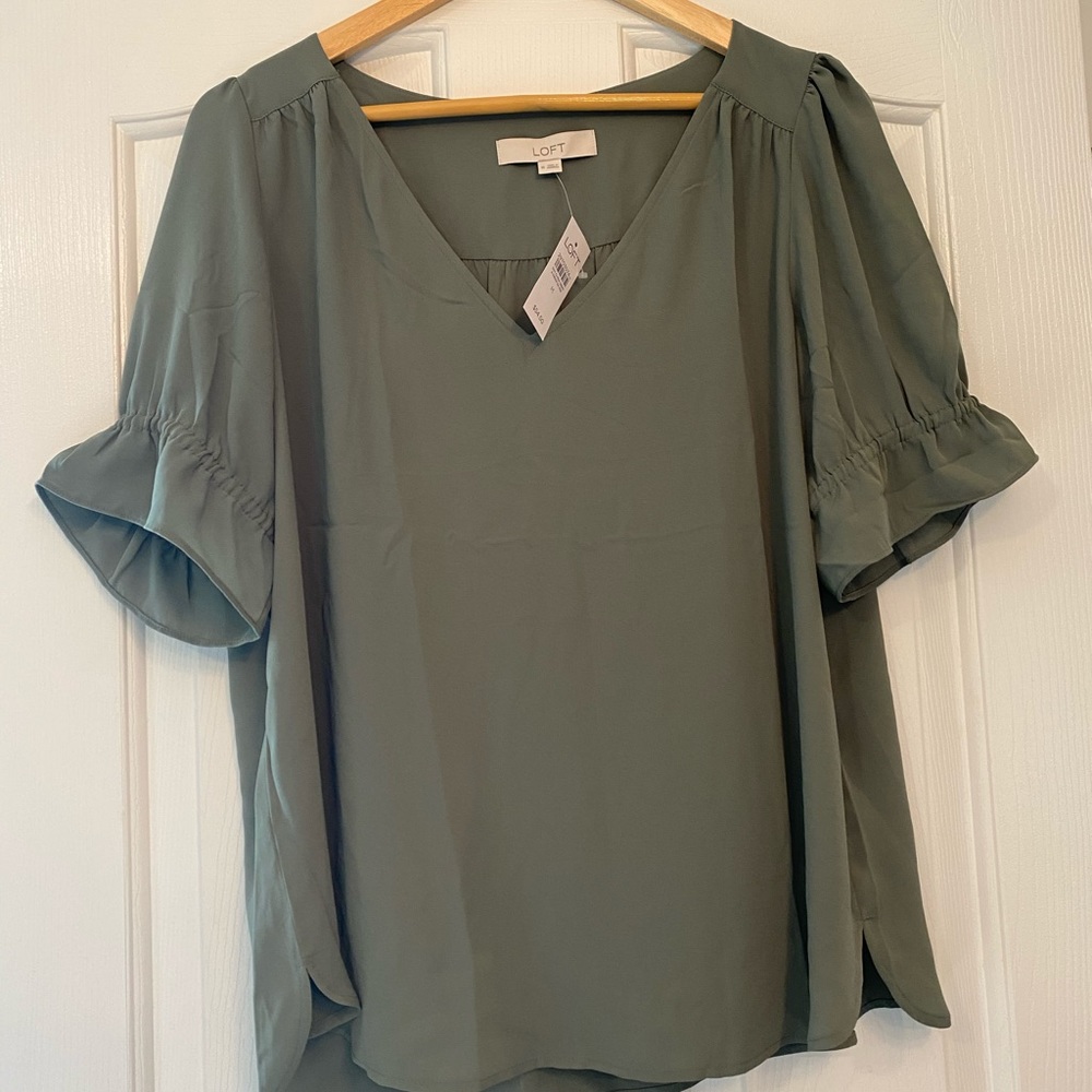Brand New LOFT V-Neck Puff Sleeve Top